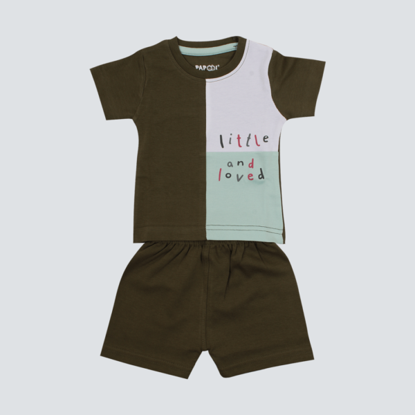 Linus T-shirt and shorts